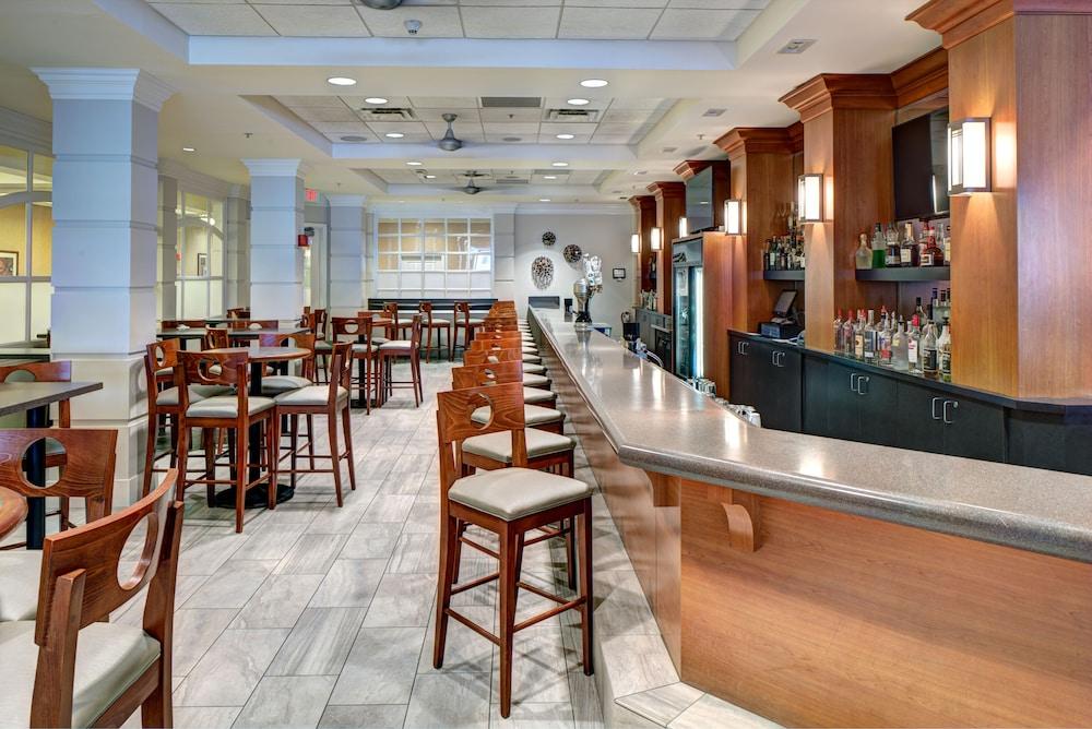 Готель Doubletree By Hilton Milwaukee Downtown Екстер'єр фото