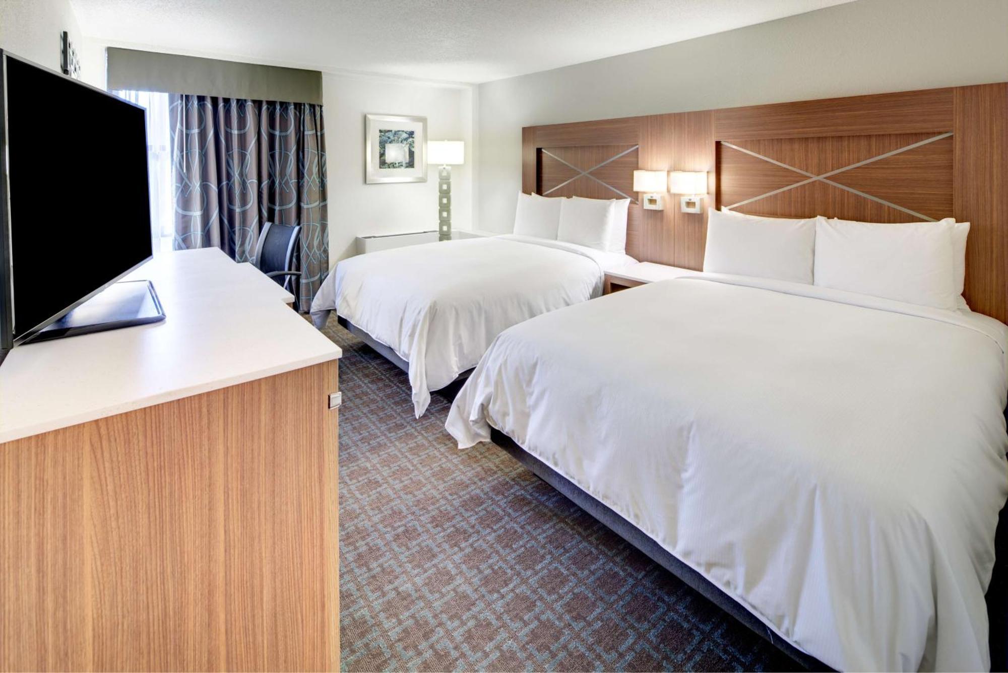 Готель Doubletree By Hilton Milwaukee Downtown Екстер'єр фото