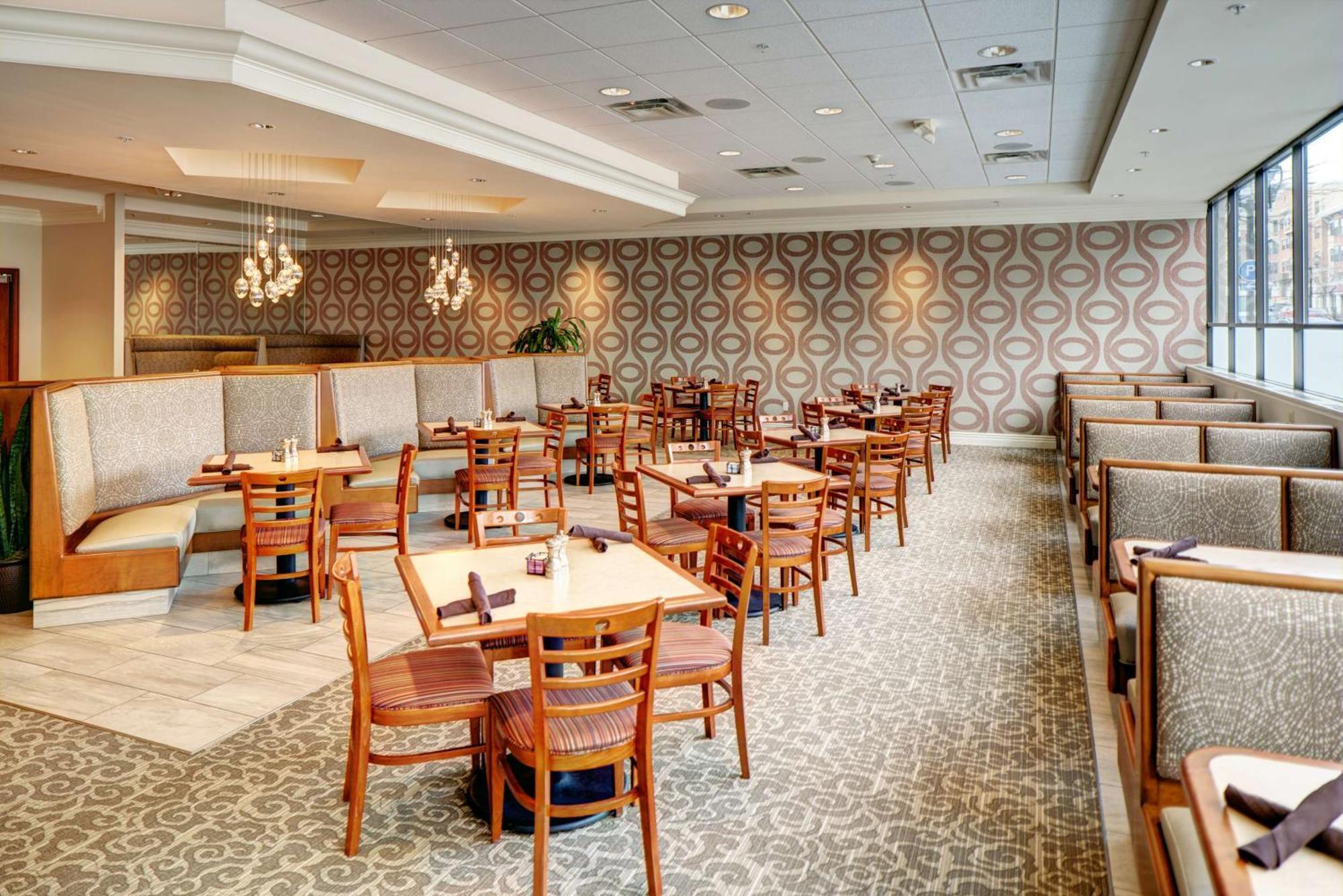 Готель Doubletree By Hilton Milwaukee Downtown Екстер'єр фото