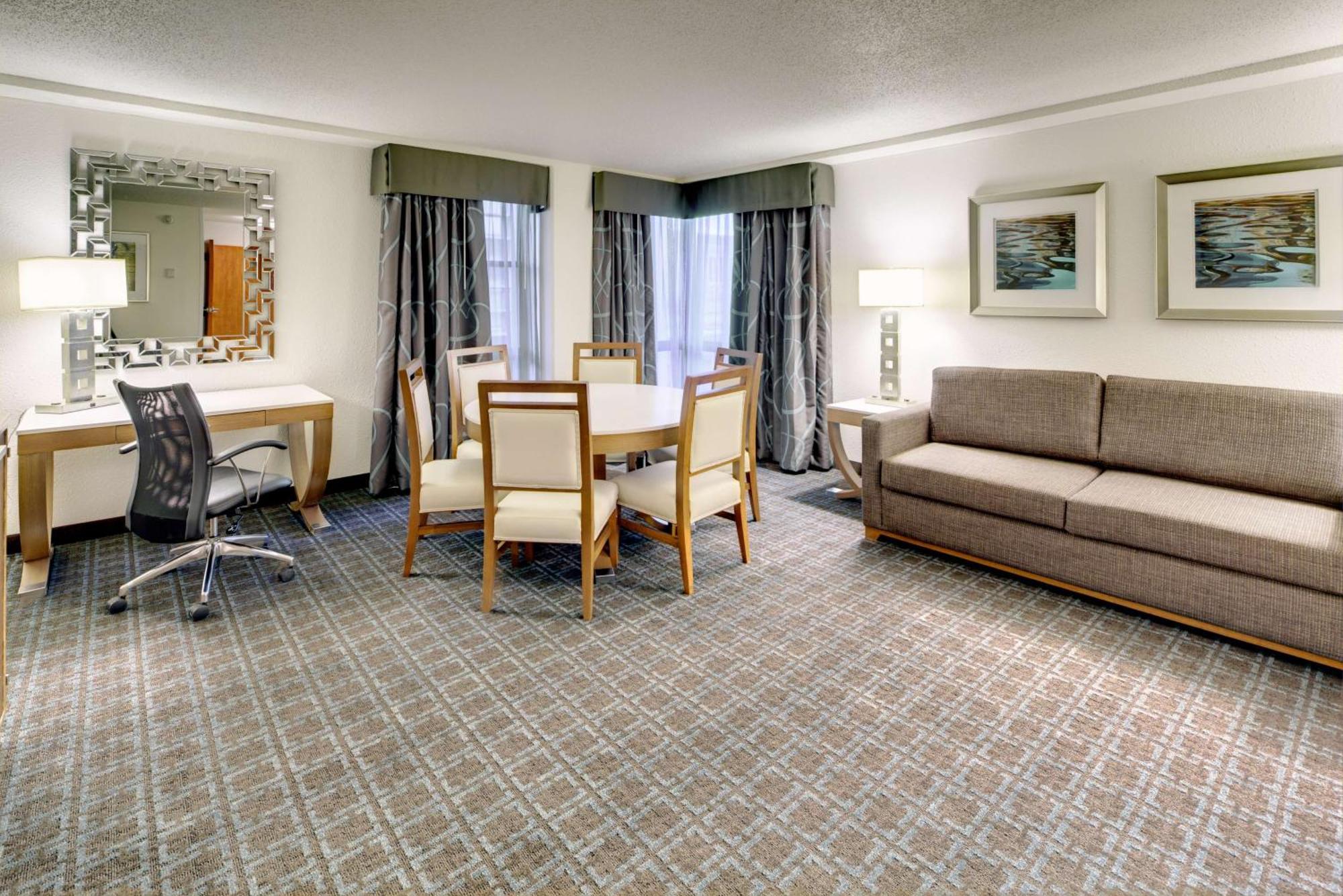 Готель Doubletree By Hilton Milwaukee Downtown Екстер'єр фото