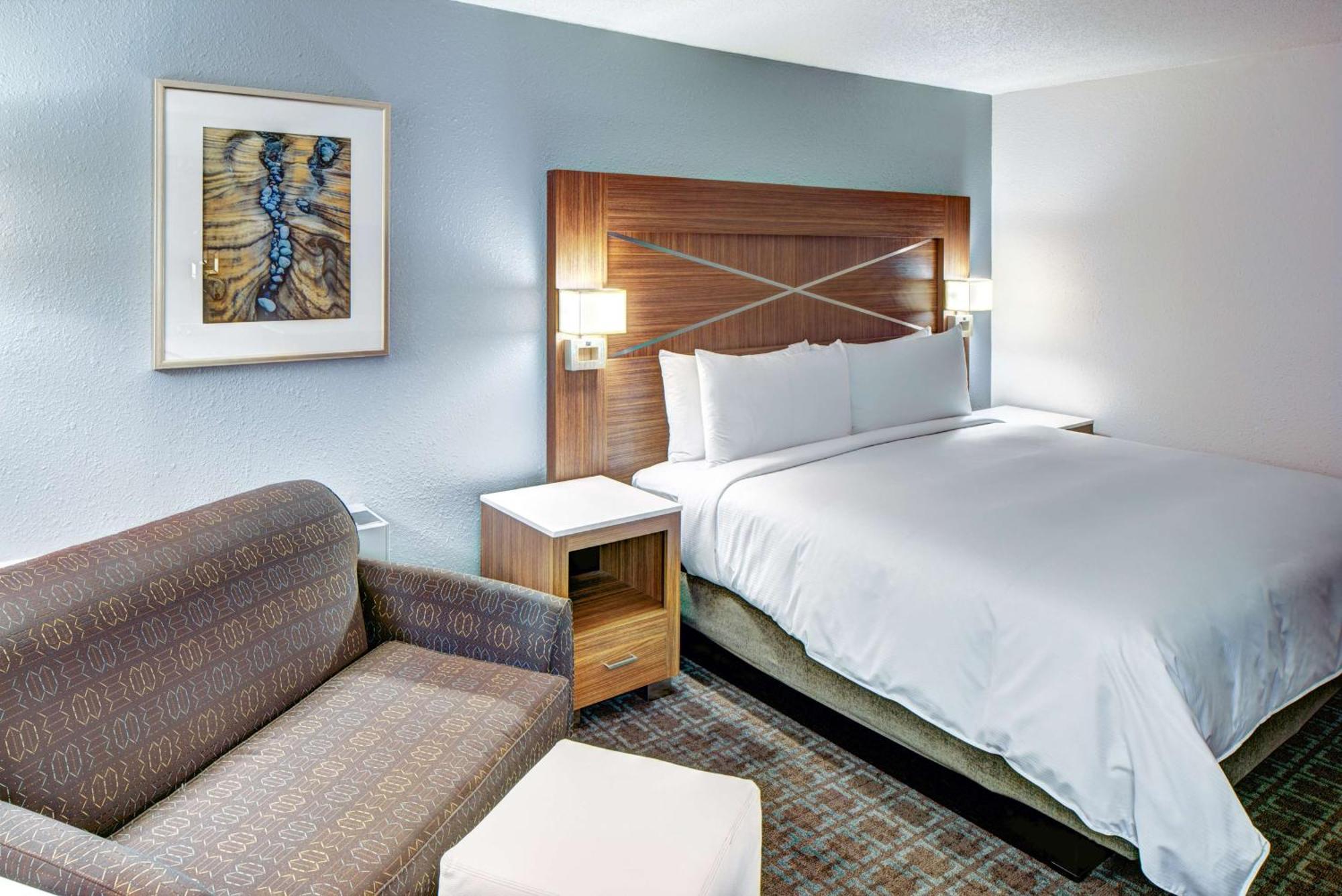 Готель Doubletree By Hilton Milwaukee Downtown Екстер'єр фото