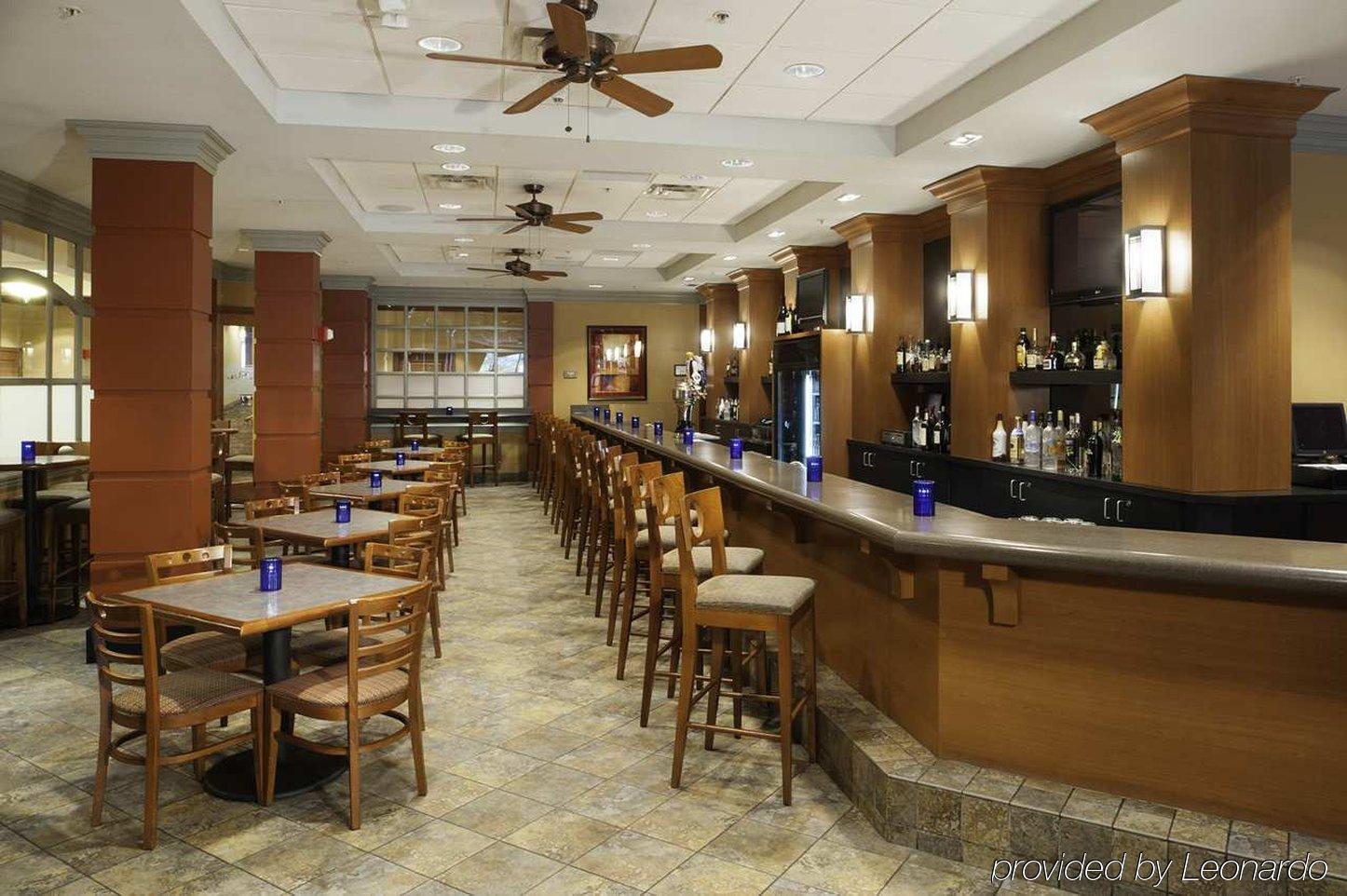 Готель Doubletree By Hilton Milwaukee Downtown Екстер'єр фото