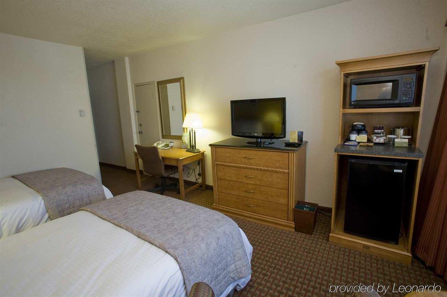 Готель Doubletree By Hilton Milwaukee Downtown Екстер'єр фото
